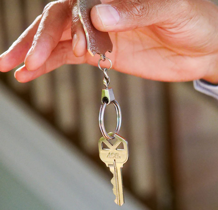 The key to your new apartment or the start of a treasure hunt? Only your landlord knows.