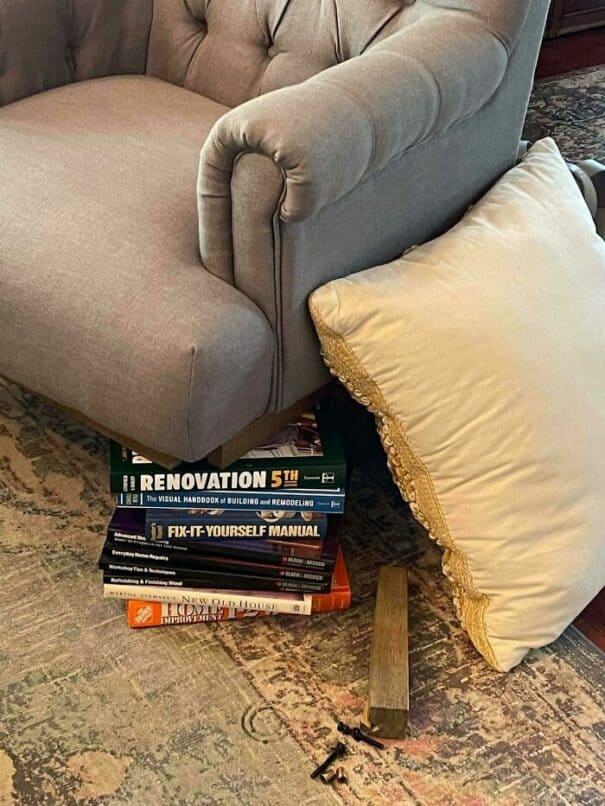 9. "My Sis-In-Law Just Posted This. She Told My Brother, 'Use Those DIY Books And Fix The Chair!' Done."