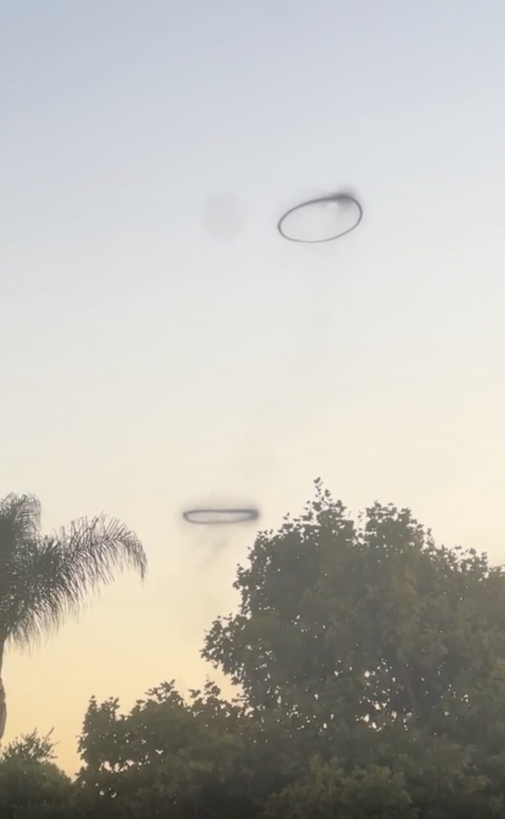 Two O-shaped smoke rings also appeared near Disneyland California a year ago.