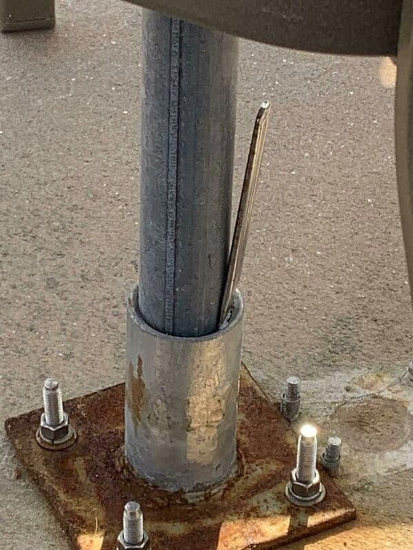 6. "Found At The Beachside Resort, Where I’m Staying. The Umbrella Was Wobbly, So They Stuck A Butter Knife In It"