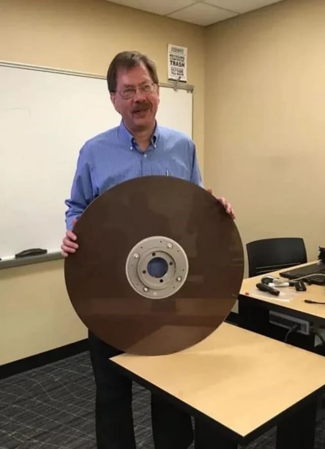 14. "10Mb Hard Drive from the Late 1960s"