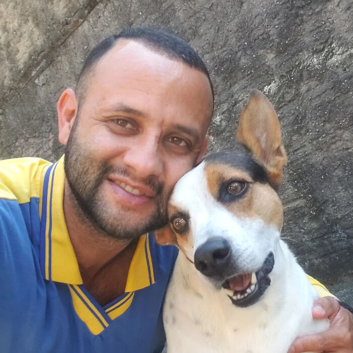 8. “You can almost hear the tail wag through the photo.”