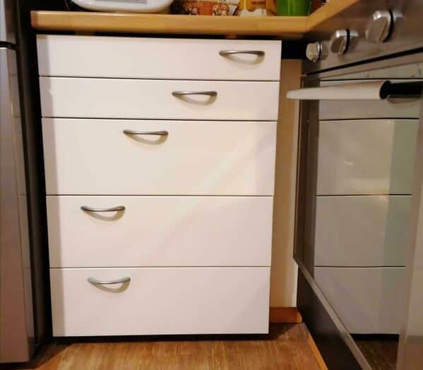 33. "In Order To Open The Oven, We Mounted The Drawer Handles In This Way. It's Perfect!"